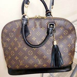 Louis Vuitton Alma Pm